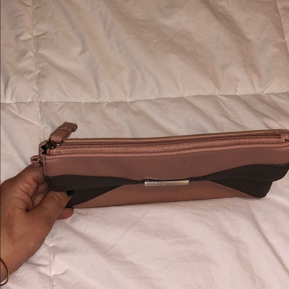 Jessica Simpson Clutch - Picture 7 of 8